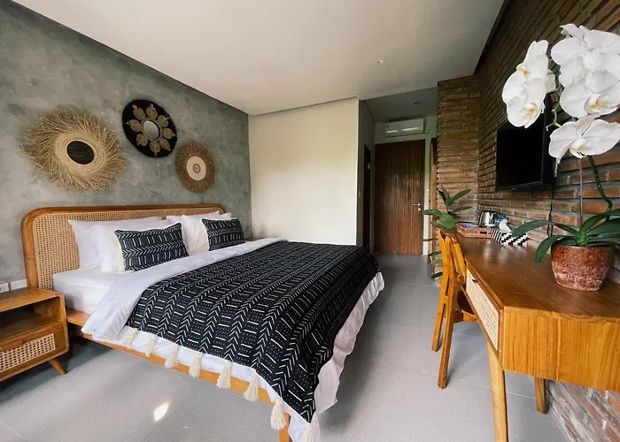 Griya Tropical Guest house *